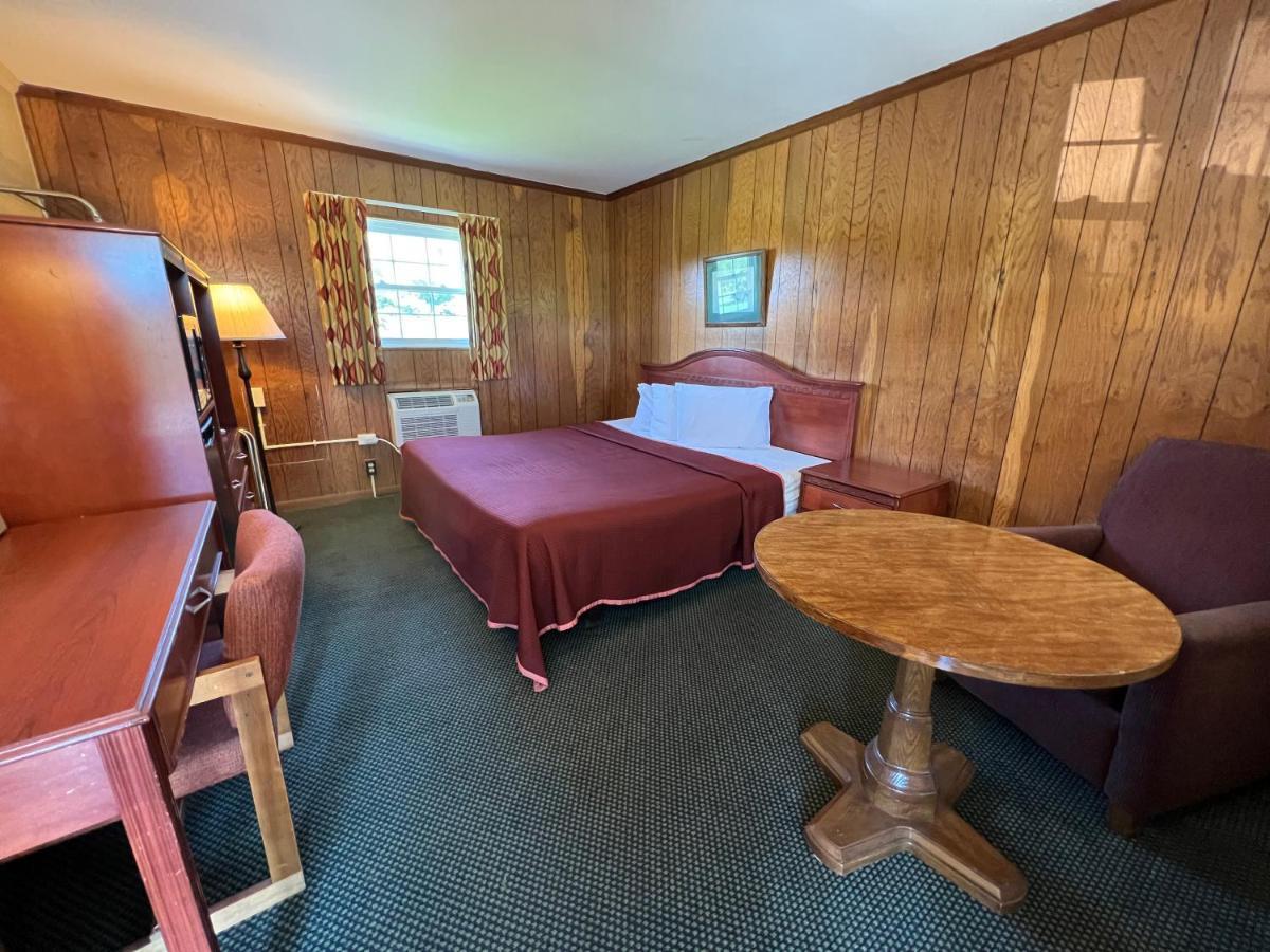 Hotel Relax By Oyo I-81 Natural Bridge