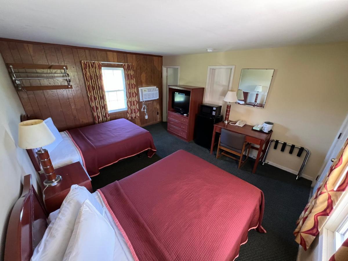 Relax By Oyo I-81 Hotel Natural Bridge