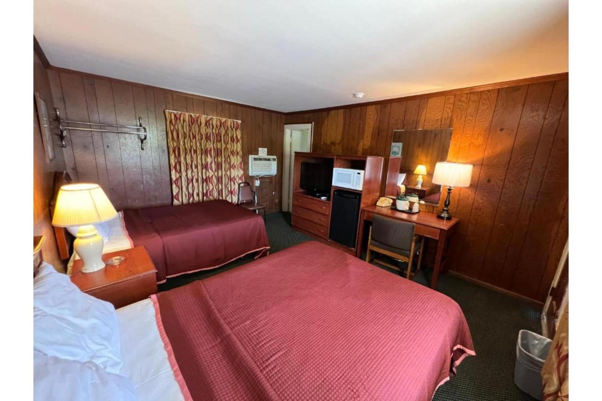 Relax By Oyo I-81 Hotel 3*