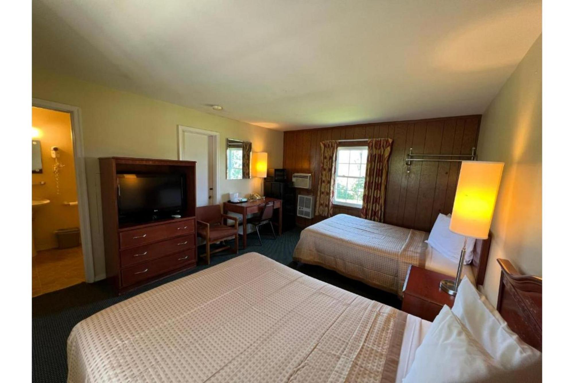 Hotel Relax By Oyo I-81 Natural Bridge