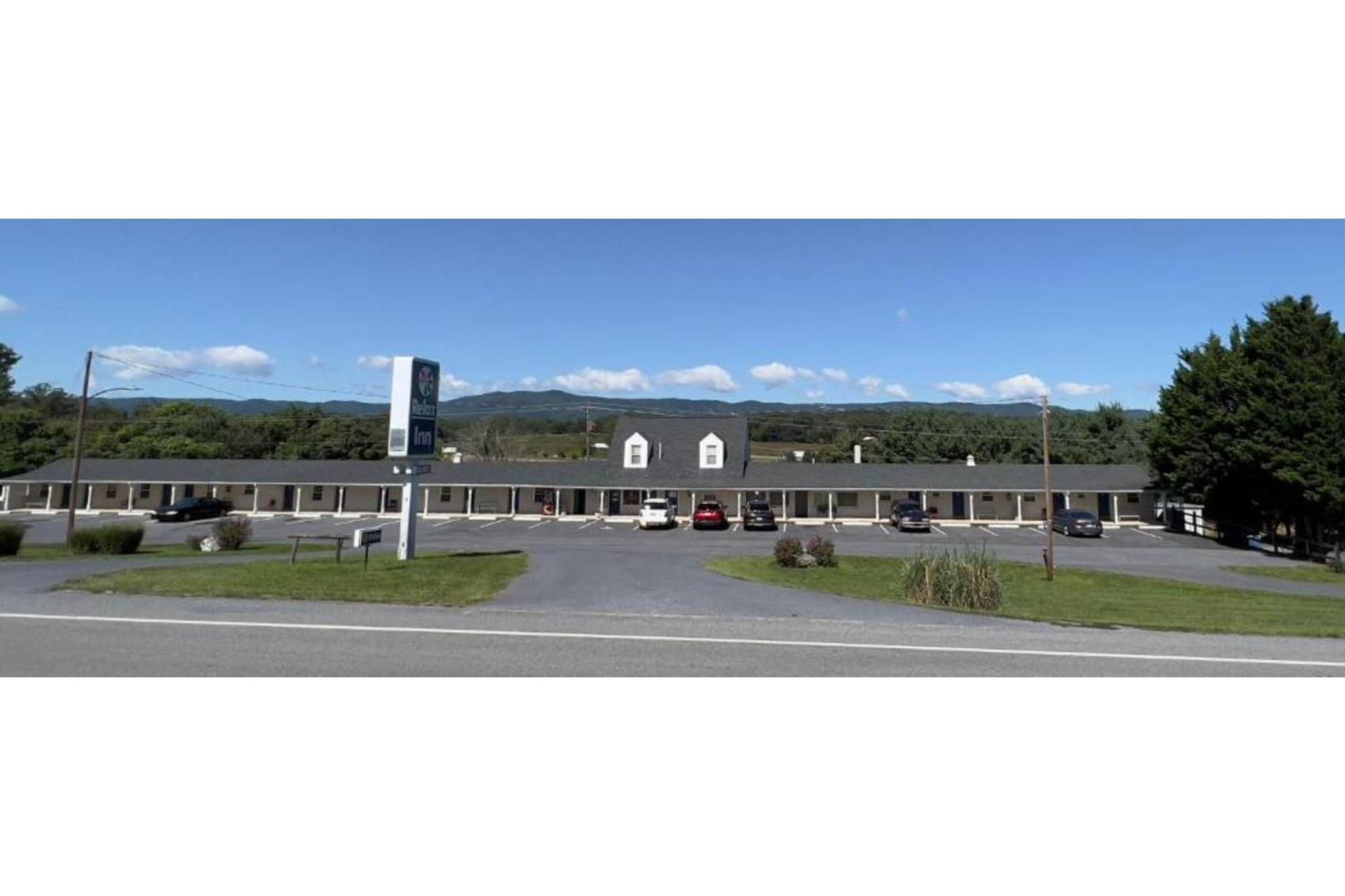 Hotel Relax By Oyo I-81 Natural Bridge