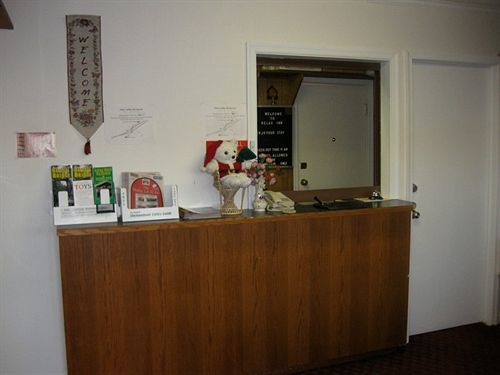 Relax By Oyo I-81 Hotel Natural Bridge